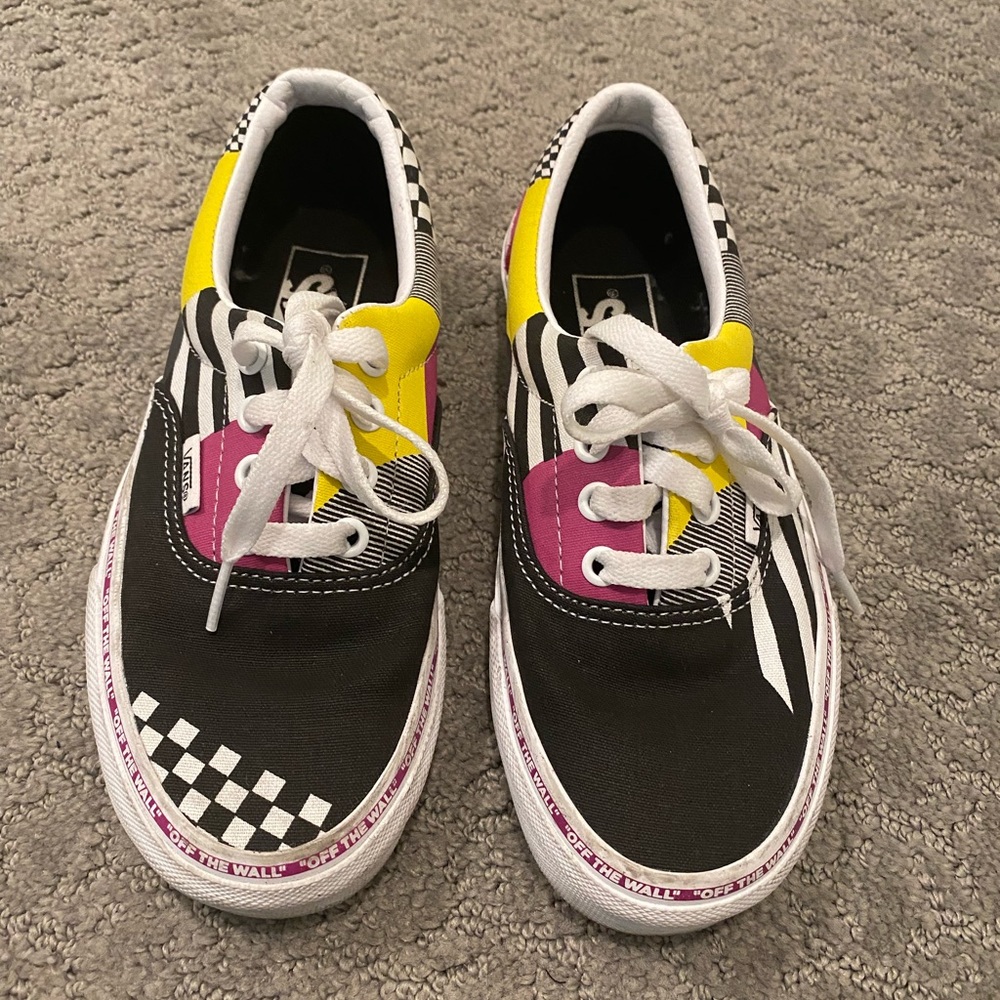 REALLY CUTE VANS! - Picture 1 of 4